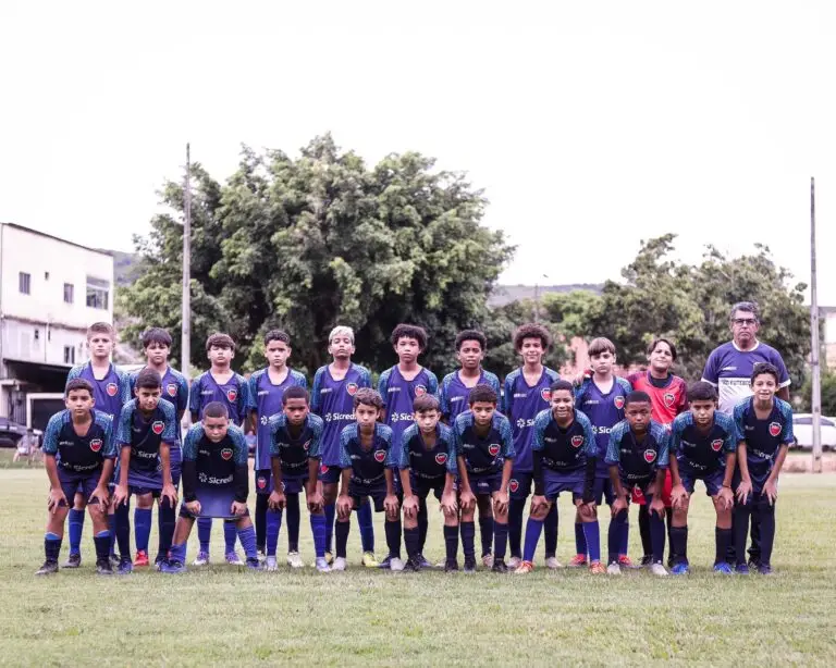 Massacre no Sub-13! Trem Azul Atropela o Pancas com Incríveis 9 a 0 na Copa A Gazetinha